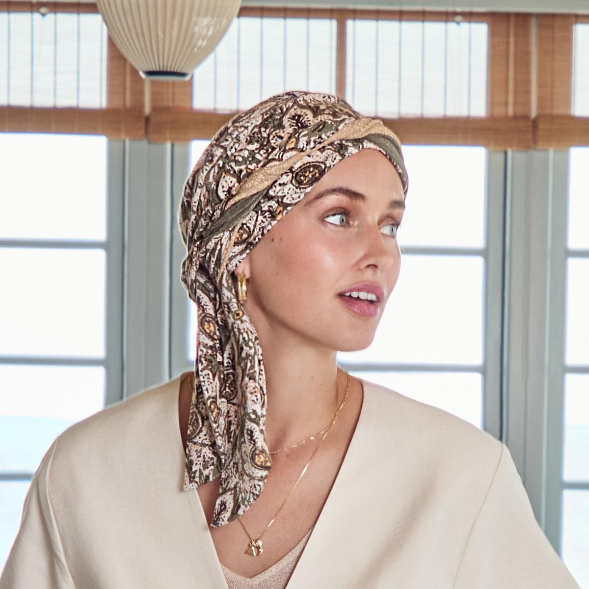 Hodeplagg HocBeatrice Turban w. Ribbons 